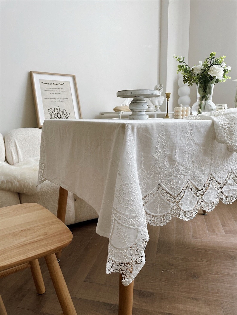 Französische florale Spitze bestickte rechteckige Tischdecke/Tischdecke aus 100 % Baumwolle/weiße Spitze-Hochzeitstischdecke/kundenspezifische runde Bauernhaus-Tischdecke Bild 1