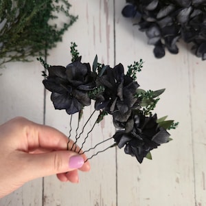 Black Gothic dried flower hair pins ,Gothic bridal hair pins,Autumn Flower hair pins, Wedding flower hair pins,Fall Wedding accessories,