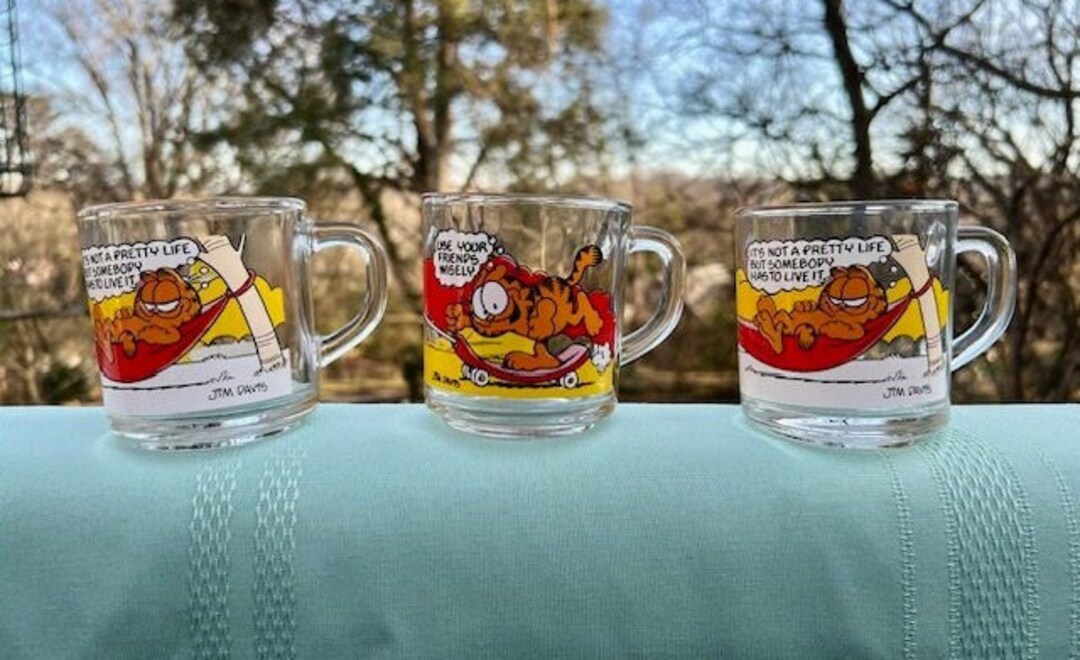 Garfield & Odie Coffee Mugs, 1978, Excellent Condition. Holds 8 Oz - Etsy