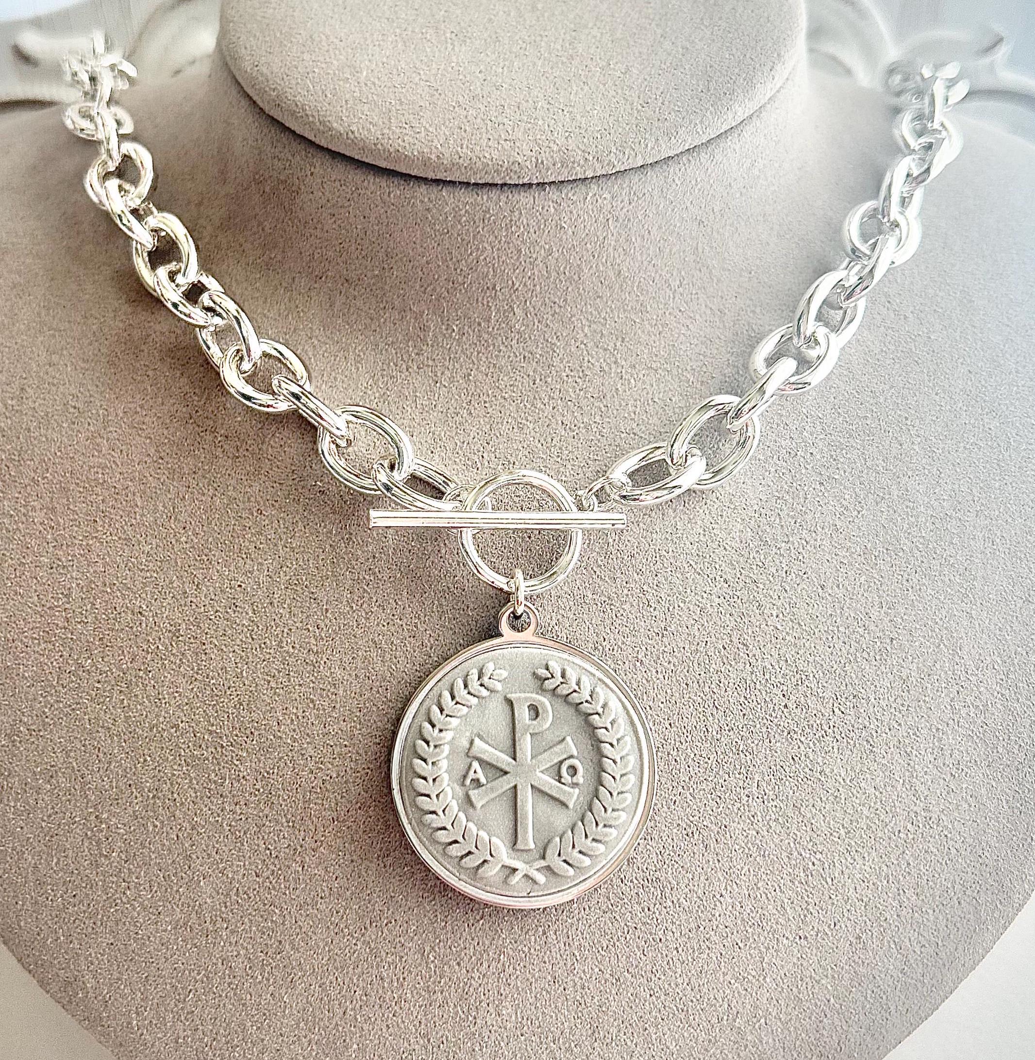 25【K14】イエスキリスト　スクエア　ペンダントトップ　キリスト教 25【K14】イエスキリストスクエアペンダントトップキリスト教