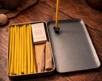 Colección Whisperwing / Lata para ritual de liberación de libélulas / Escríbelo, quémalo, libéralo / Regalo ritual hecho a mano / Velas de cera de abeja y Tjärved