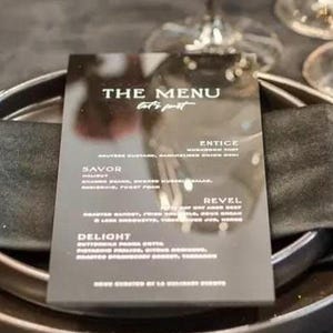 Karta menu Black Mirror, akrylowy znak menu na obiad weselny, spersonalizowana karta menu na kolację w formie bufetu, menu na ucztę menu na przyjęcie weselne