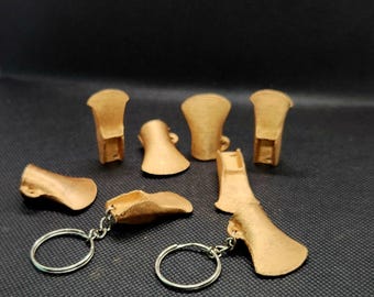 Llaveros con cabeza de hacha de la Edad de Bronce