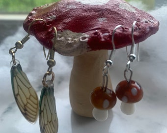 Mushroom earring holder