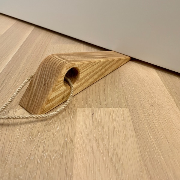 Türstopper aus Holz | Holztürkeil aus Eiche | eleganter Holztürstopper | stilvoller Türkeil aus Eichenholz | natürliches Wohnaccessoires