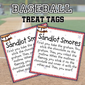 Op de afbeelding: Twee vierkante traktatietags met een honkbalthema. De tags lezen bovenaan "BASEBALL TREAT TAGS". De tags hebben een rood-witte rand met de tekst "Sandlot Smores" en instructies voor het maken van een s'more.