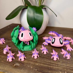 3D Printed Articulating Axolotl Toy – Magnetic Feet, Moving Gills, Seaweed Bed Option – Fun Fidget Desk Pet
