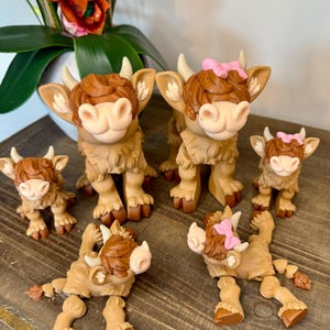 Highland Cow - Articulated & Flexi - Multicolored - Girl Cow with Bow - Regular and Large Sizes - Perfect Gift for Animal Lovers - 3D print