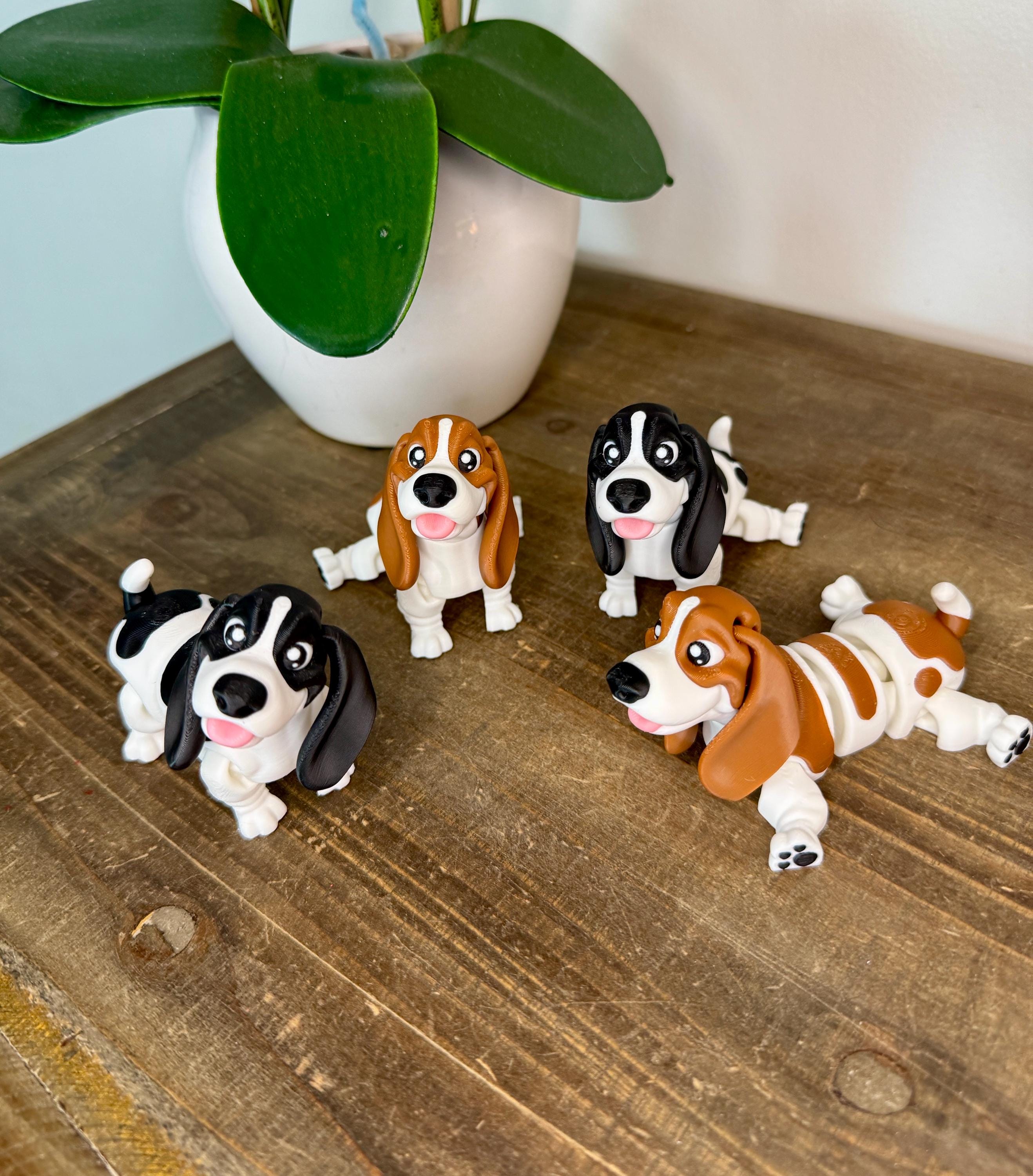 Basset Hound Articulated 3D Printed Dog Toy – Poseable, Cute Desk