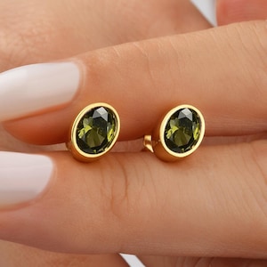 Peridot Stud Earring, 14K Solid Gold Bezel Oval Cut Stud Earring, August Birthstone Peridot Earring, Christmas Gift, Elegant Earring