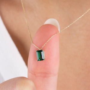 Rectangle 14K Solid Gold Emerald Necklace, May Birthstone Pendant, Perfect Gift for Mother's Day - Girlfriend - Wife