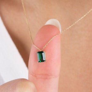 Rectangle 14K Solid Gold Emerald Necklace, May Birthstone Pendant, Perfect Gift for Mother's Day - Girlfriend - Wife