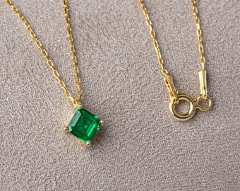 Square Shape Emerald Necklace 14K Solid Gold, Minimalist Rectangle Pendant, May Birthtone Jewelry, Perfect Gift for Mother's Day - Wife