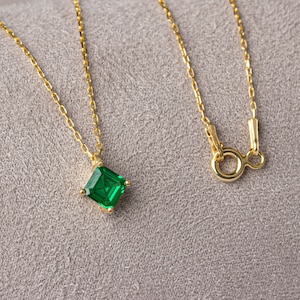 Square Shape Emerald Necklace 14K Solid Gold, Minimalist Pendant, May Birthtone Jewelry, Perfect Gift for Mother&#39;s Day - Wife