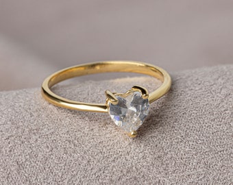 White Heart Topaz Ring 14K Solid Gold, April Birthstone Jewelry, Perfect Gift for Mother's Day - Girlfriend - Wife