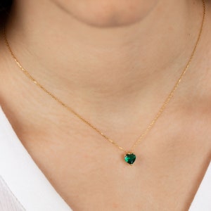 Emerald Heart Necklace 14K Solid Gold, Minimalist May Birthstone Pendant, Perfect Gift for Mother's Day Girlfriend Wife image 3