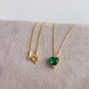 Emerald Heart Necklace 14K Solid Gold, Minimalist May Birthstone Pendant, Perfect Gift for Mother's Day Girlfriend Wife image 2