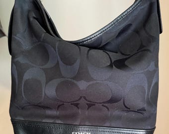 Vintage Coach Monogramme Umhängetasche aus Canvas mit Lederverzierungen und silbernen Akzenten
