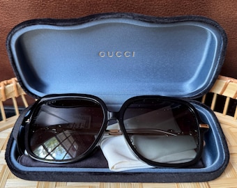Vintage Early 2000's Gucci Shield Sunglasses - Etsy Vintage Early 2000's Gucci Shield Sunglasses - Etsy
