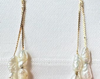 14k Gelbgold Ohrhänger mit barocken Süßwasserperlen an Serpentin Gliederketten