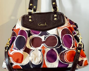 Coach Ashley Logo Schal Print Satchel mit braunem Lackleder Besatz