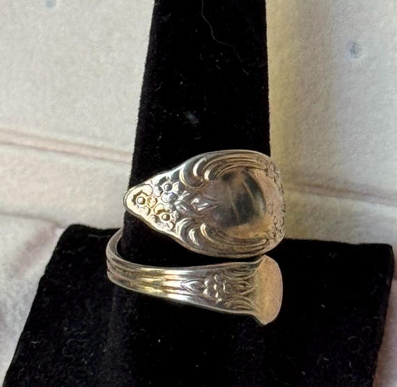 Rogers SilverWare Adjustable Ring - image 5