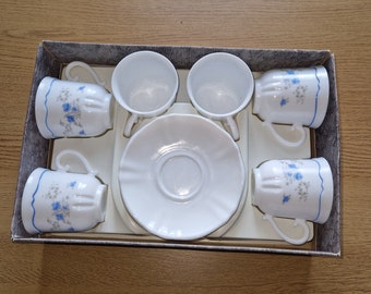 Vintage Arcopal Romantique White Milk Glass Blue Flowers Cups / Saucers Set of 6 In Box