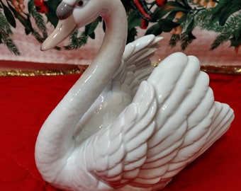 Vintage Lladro Swan with Wings Spread Wide Figurine, #5231