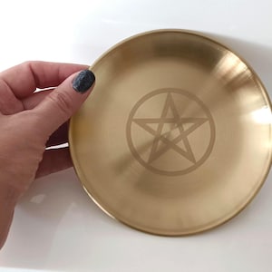 Brass Metal Plate with Pentagram 14 cm for rituals, altar, candle holder, offerings, protection