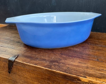 Vintage PYREX Blue Baking Dish 2.5 qt. 045, Oval with Handles