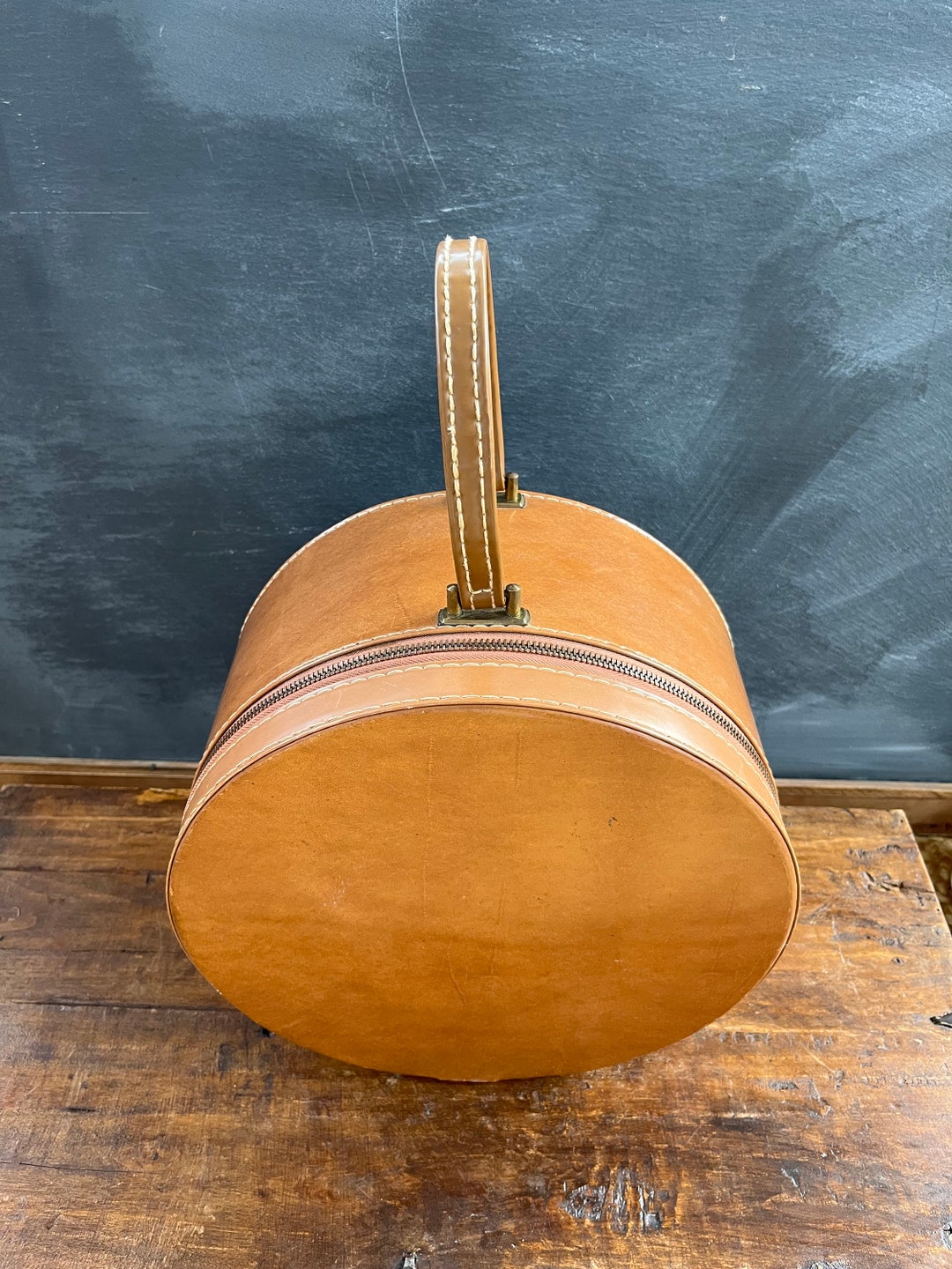 Vintage Faux Leather Hat Box, Train Case, Zippered, Carrying Case, Hat