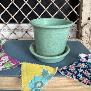 Vintage Pfaltzgraff 1950’s Small Flowerpot, Aqua Sand Color, Art Pottery