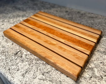 Edge Grain Cutting Board/Veggie Board/Bar Board/Butcher Board. Wood → Cherry, Oak and Walnut. Size → 16 3/4"x11 5/8"x1 3/8"