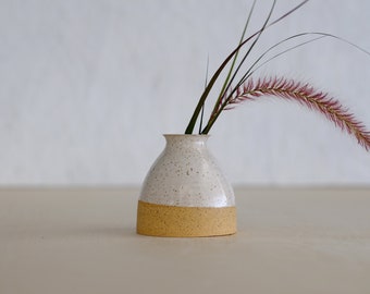 Florero de cerámica / Florero de cerámica blanco moteado / Florero de cerámica hecho a mano / Florero pequeño