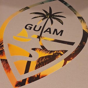 SIGILLO DI GUAM, Maglietta di Guam, Felpa con Palma di Guam, Tramonto di Guahan, Souvenir di Guam, Regalo delle Isole Marianne, Maglietta da Viaggio di Guam, Maglietta Chamorro immagine 6