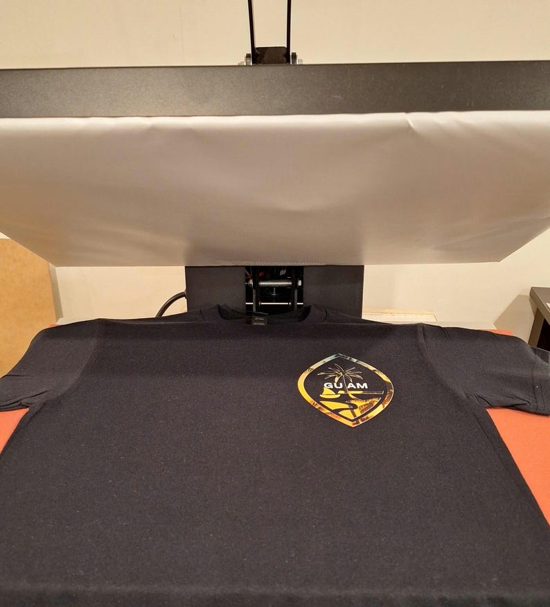 SIGILLO DI GUAM, Maglietta di Guam, Felpa con Palma di Guam, Tramonto di Guahan, Souvenir di Guam, Regalo delle Isole Marianne, Maglietta da Viaggio di Guam, Maglietta Chamorro immagine 8
