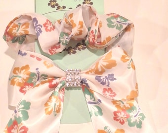 Tropical Flower Bow Set, Flower Scrunchie, Hibiscus Hair bow, Hawaii Hair Clip, Luau Party Hair clip, Girls trip hair clip accessories