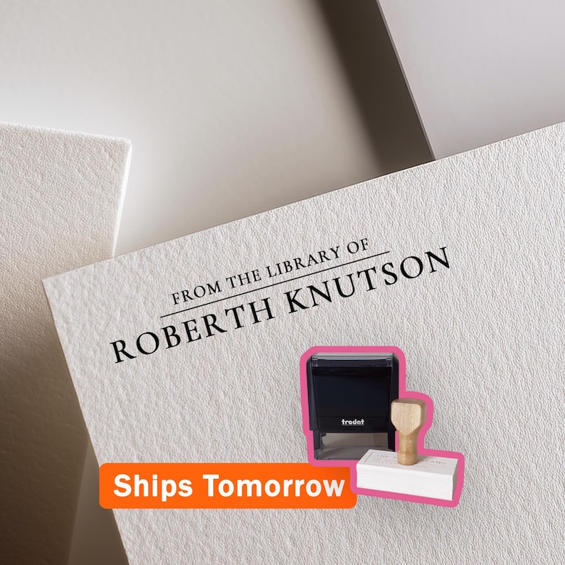From the library of | Minimal Personalized Book Stamp | Ex Libris | This book belongs to | Self ink and Wood handle Options bild 1