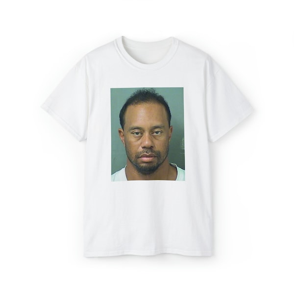 Camiseta Mugshot de Tiger Woods