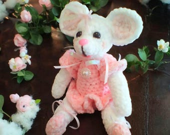 Handcrafted Ballerina Mouse: Nursery Decor, Velvet Yarn
