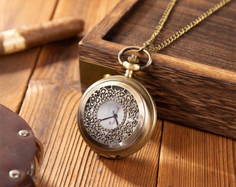 Nombre grabado Reloj de bolsillo Reloj de memoria de regalo, Personalizable con nombre, Regalo para regalo de boda, Reloj colgante con encanto para hombres, Regalo para padre, Papá