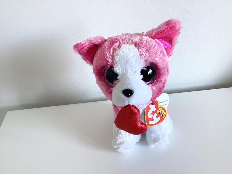 Ty Beanie Boo Valentine romeo the Pink and White Puppy Dog Holding a