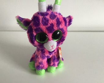 Ty Beanie Boo ‘Gilbert’ the Giraffe (6in)..Excellent Condition….Small Mark on one eye…Mint Hang Tag