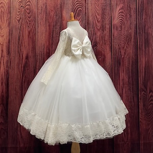 vintage lace first communion dress Vintage Girls White Lace Chiffon Flower Girl Dress With Heart Cutout Back  Ruffle Sleeves Princess A-Line Communion Wedding Pageant Dress