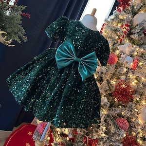 Christmas Girl Hunter Green Elegant Velvet Sequin Cap Sleeve Knee Length Flower Girl Photoshoot Trendy Twirl Toddler Birthday Big Bow Dress