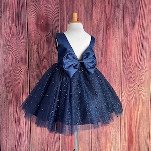Marine-Blau Elegante 4-Schicht-Tüll-V-Zurück Knie-Länge Hochzeit Trendy Sommerferien Festzug Säugling Kleinkind Prinzessin Fotoshooting Mädchen Kleid