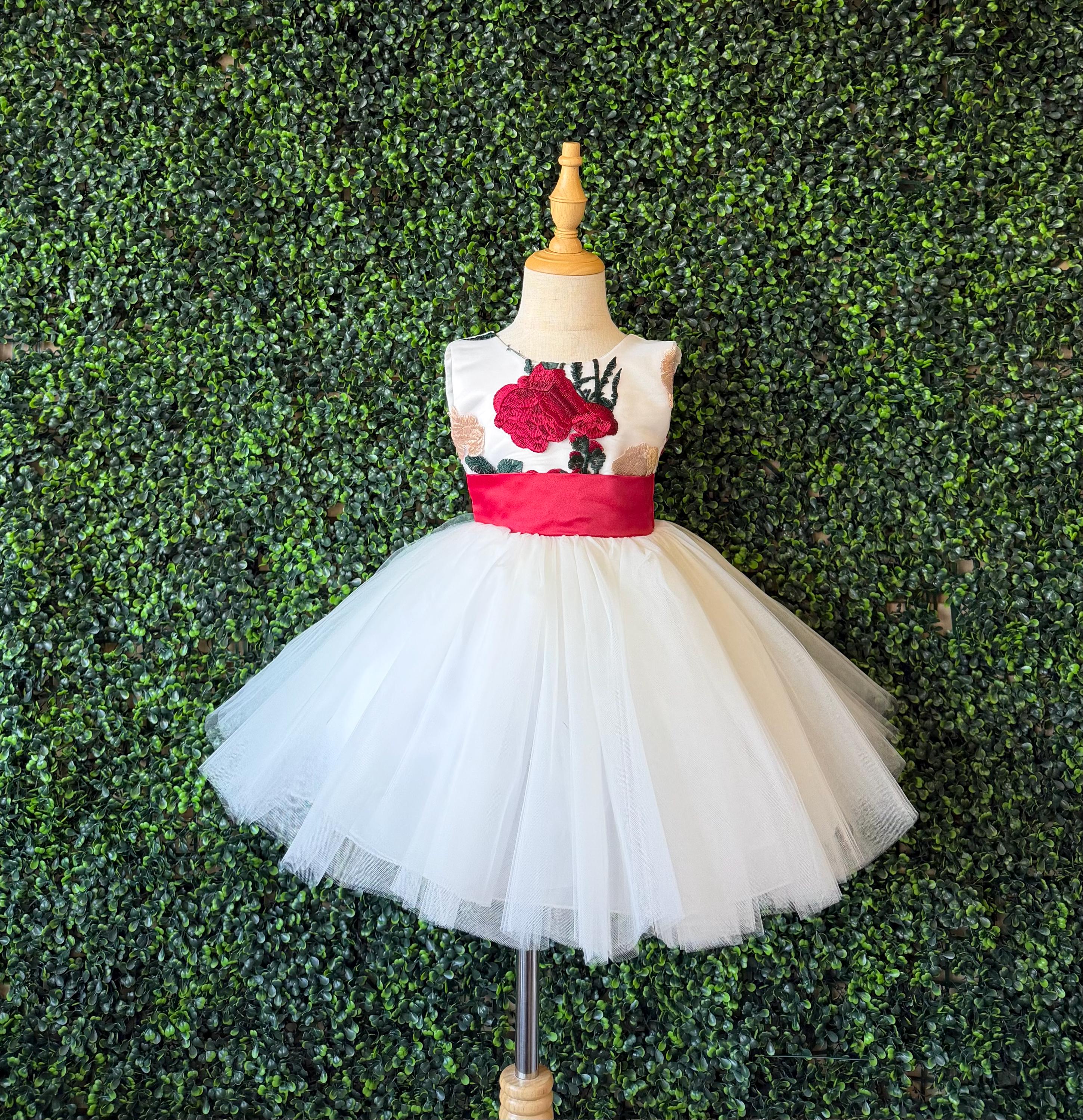 ivory and red flower girl dresses Tulle Floral Embroidery V-back Knee Length Christmas Toddler Elegant Summer Wedding Bridesmaid Pageant Birthday Dress nordic_knit_gown