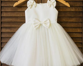 Ivory 4 Layer Tulle Little Bow Infant Classic Knee Length Elegant Wedding Summer Spring Birthday Girl Princess Trendy Chic Photoshoot Dress