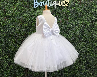 Flower Girl White 4 Layer Pearl Tulle V-Back Knee Length Wedding Communion Baptism Summer Easter Birthday Girl Princess Trendy Classic Dress