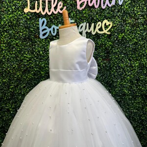 White Bow Flower Girl Veil – Soft Tulle Kids Wedding Headpiece main image 1